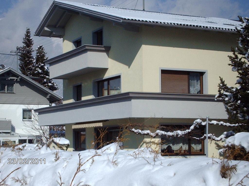 Ferienwohnung Traudl Singer Innsbruck Bagian luar foto